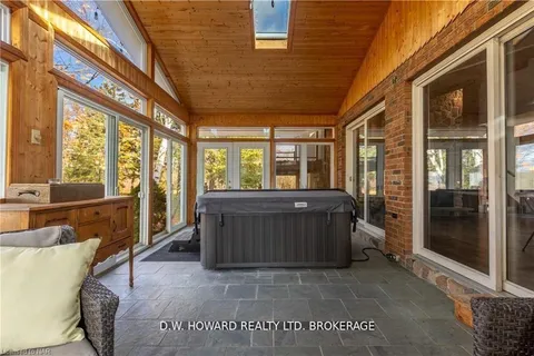 417 Highway 140 Highway, ON L3B 5N7