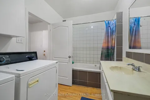 202 Rochester Street, ON K1R 7M6