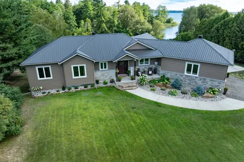 303 OLD LILY BAY Road, ON K6V 5T3