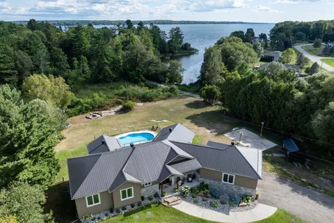 303 OLD LILY BAY Road, ON K6V 5T3