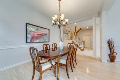 39 Thoroughbred Boulevard, ON L9K 1M3