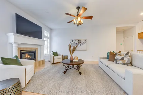 39 Thoroughbred Boulevard, ON L9K 1M3