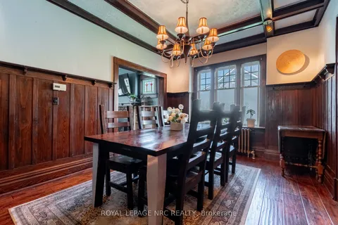 172 Niagara Street, ON L3C 1J5