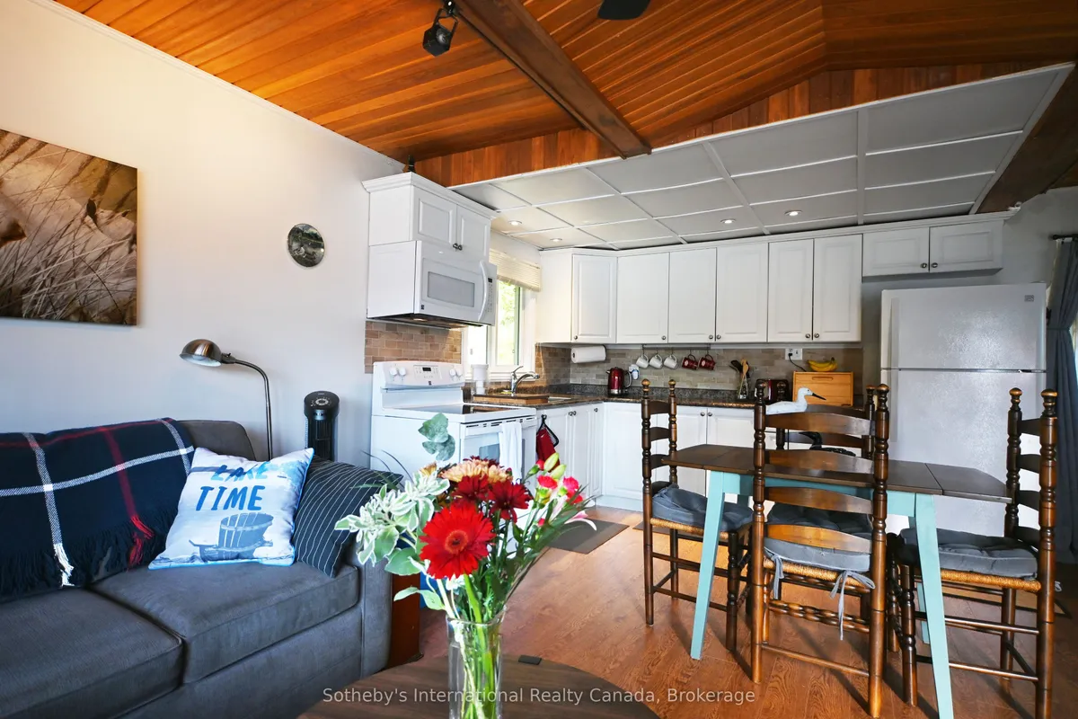 28 Pinewood Road, ON P2A 2W7