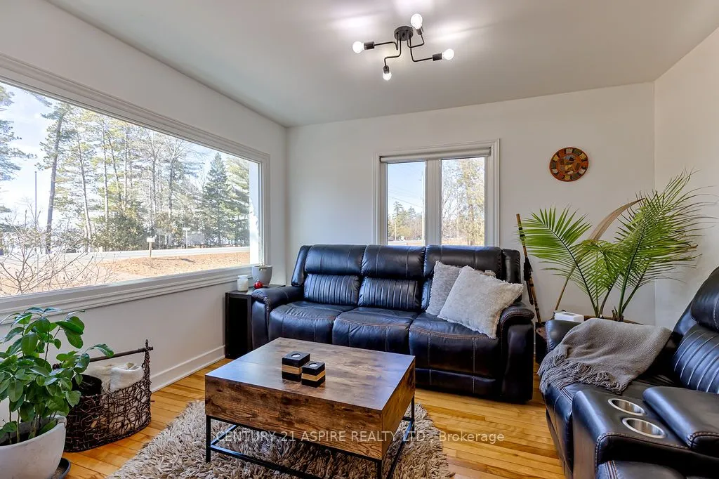 13314 60 Highway, ON K0J 1X0