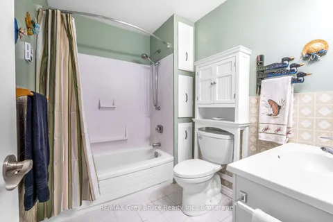 136 Maple Drive, ON N0H 1Z0