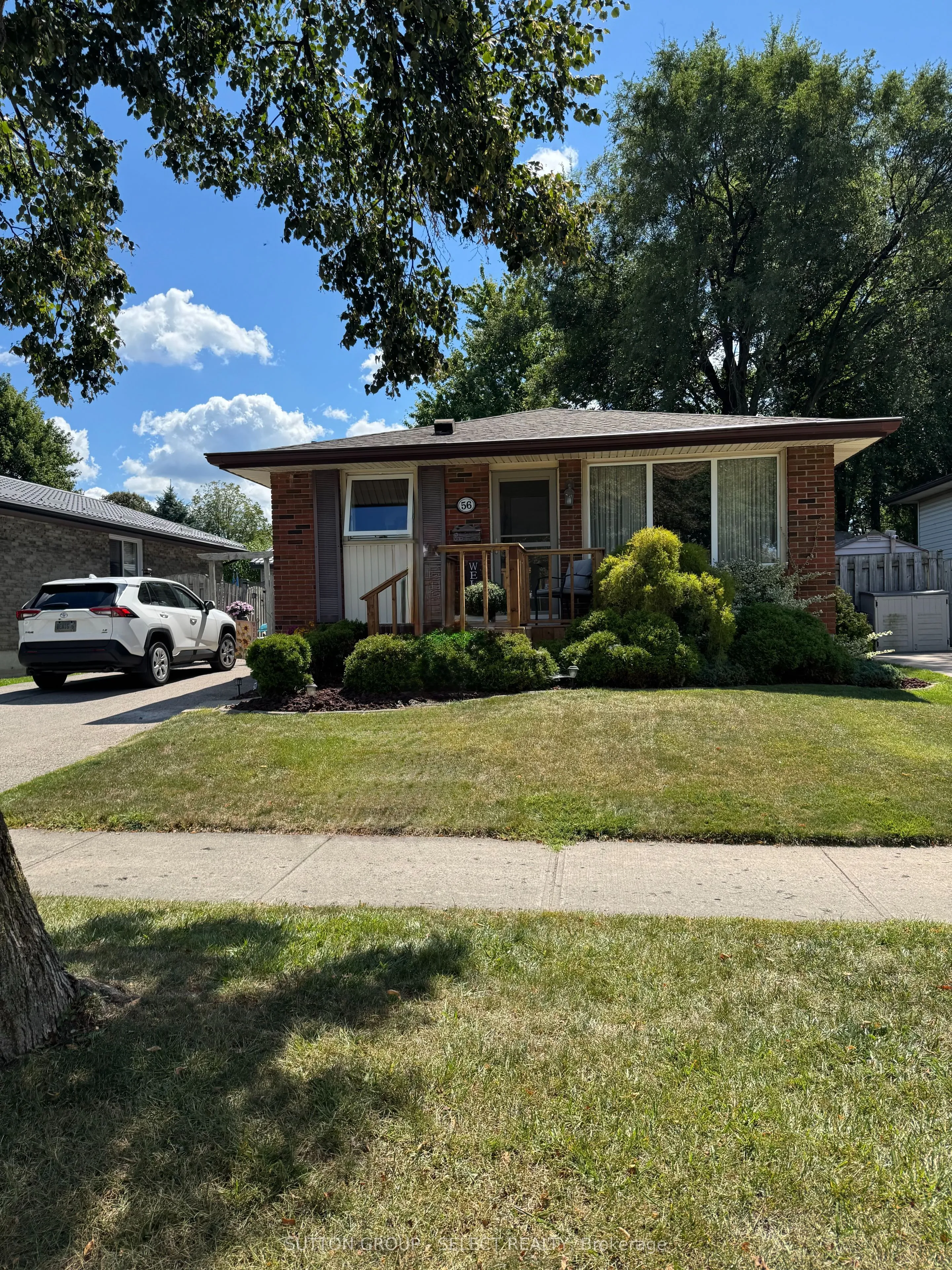 56 BARRETT Crescent, ON N6E 1T5
