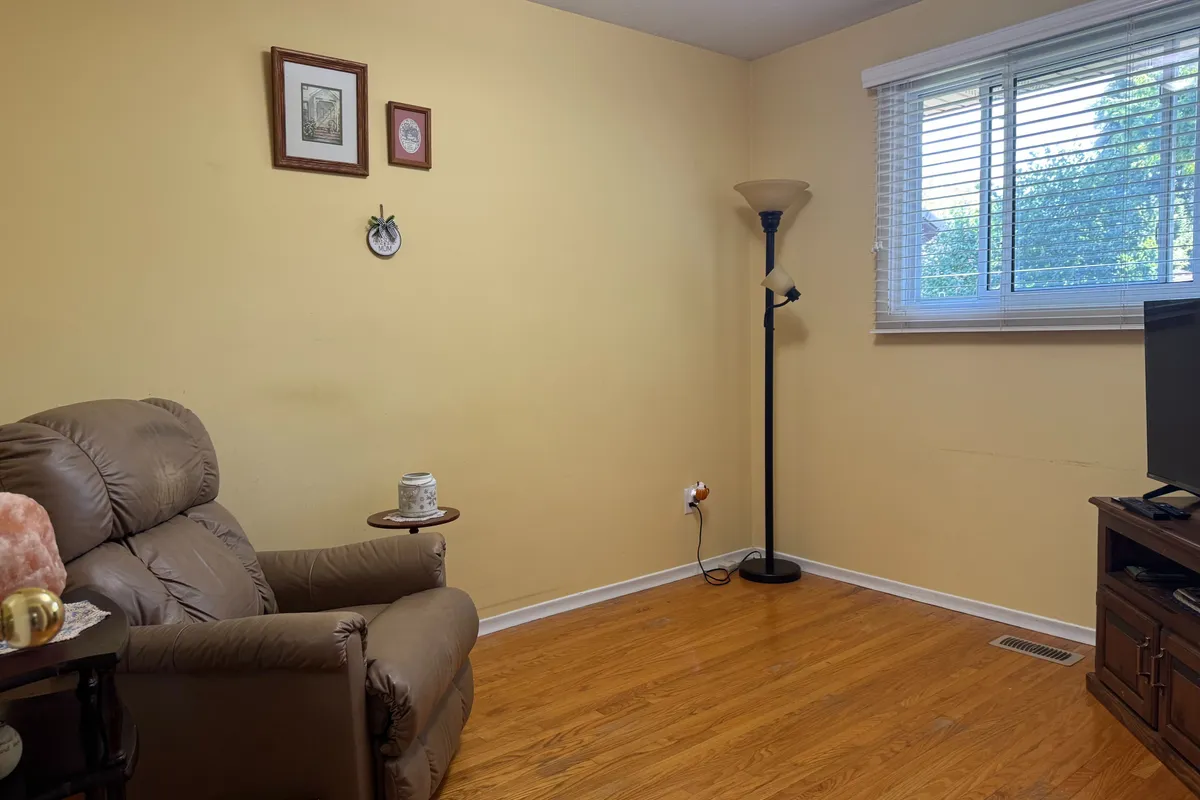 56 BARRETT Crescent, ON N6E 1T5