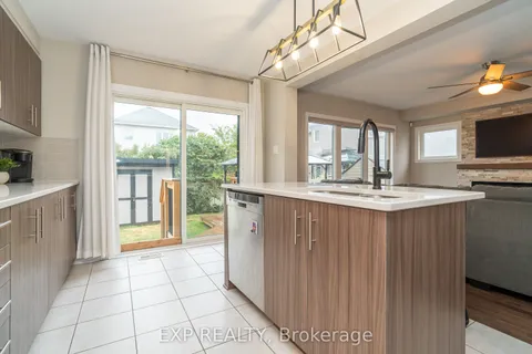 3545 Woodroffe Avenue, ON K2G 7A7