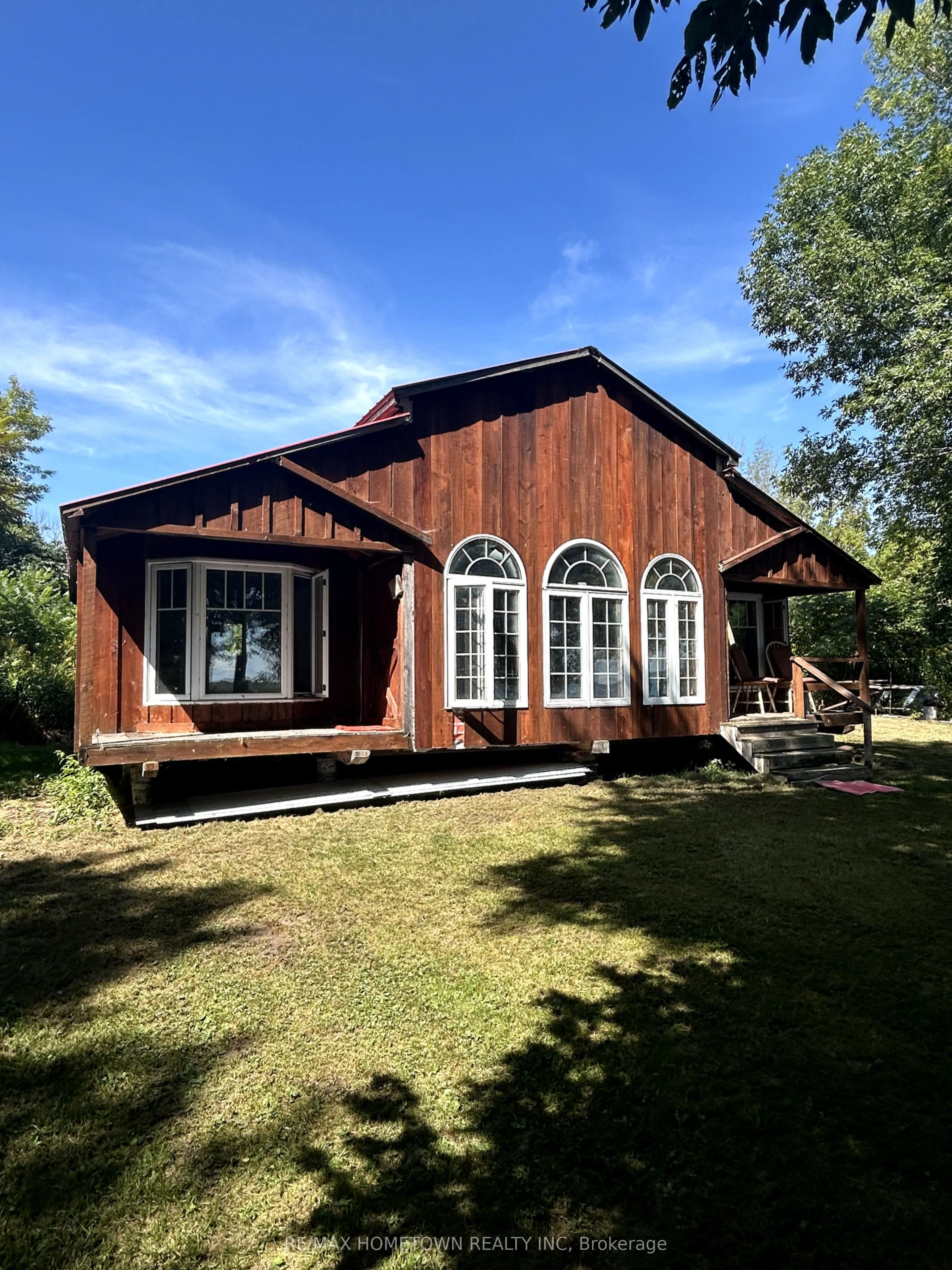 8 ST. FRANCIS Island, ON K0C 2E0