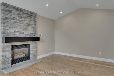 2225 Lorraine Drive, ON K9L 1Y6