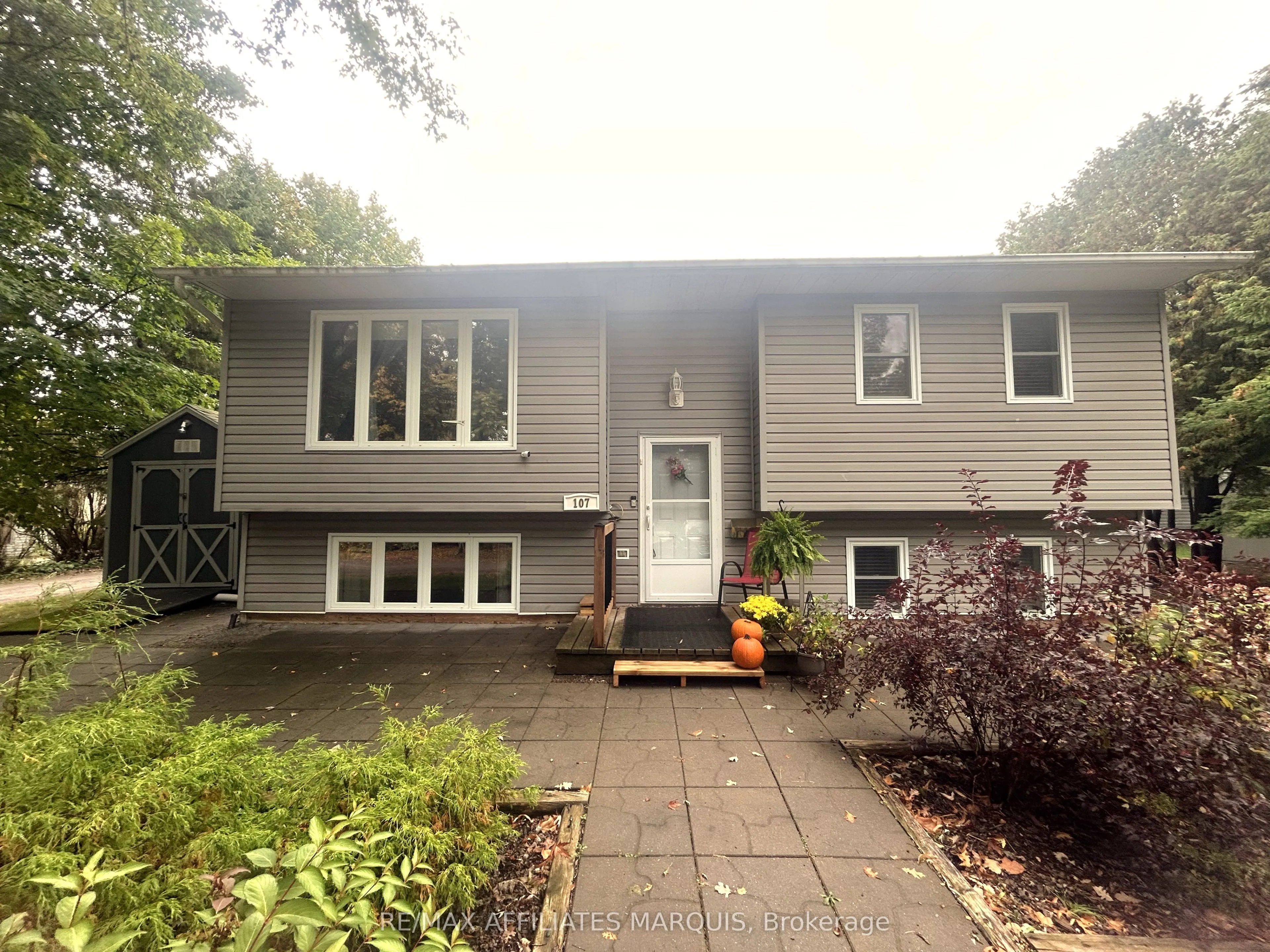 26 Salmon Side Road, ON K7A 4S5