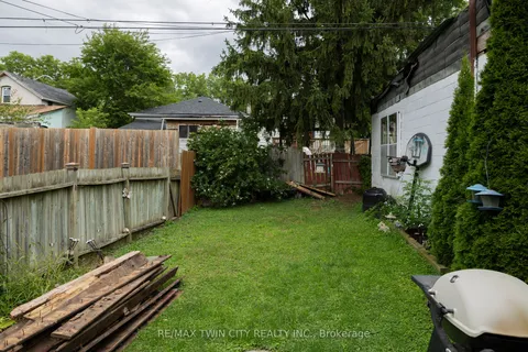 20 SUPERIOR Street, ON N3S 2K1