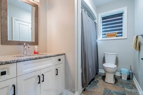 713 Clarence Street, ON L3K 6B8