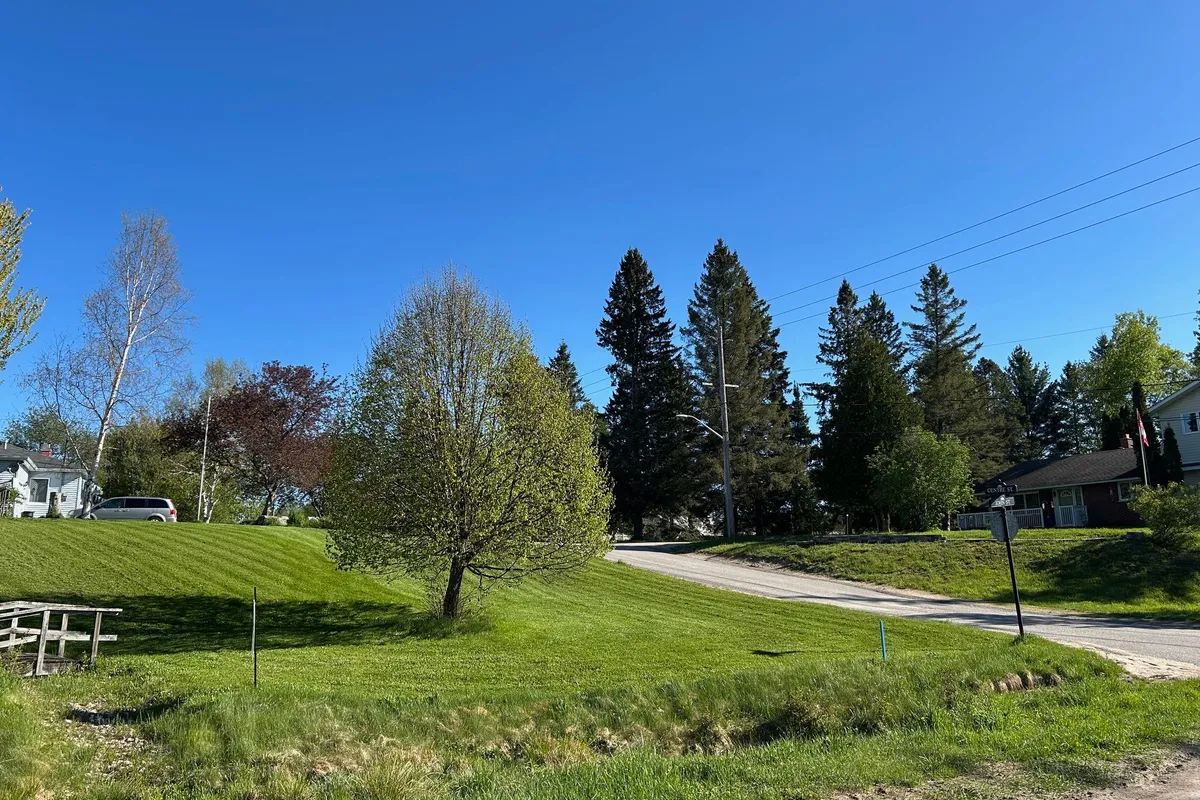 119 Centre Street, ON P0A 1C0