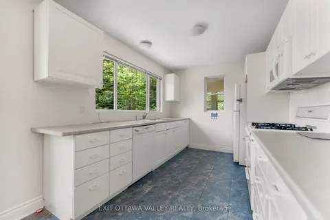 28084 Highway 41 N/A, ON K0J 1N0