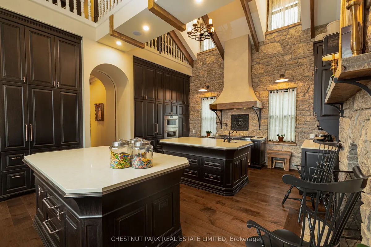 81 King Street, ON K7L 2Z6