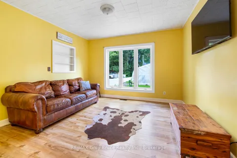 243 Queen Street, ON N0H 1P0