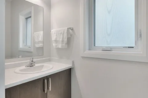 160 Foamflower Place, ON N2V 0G9