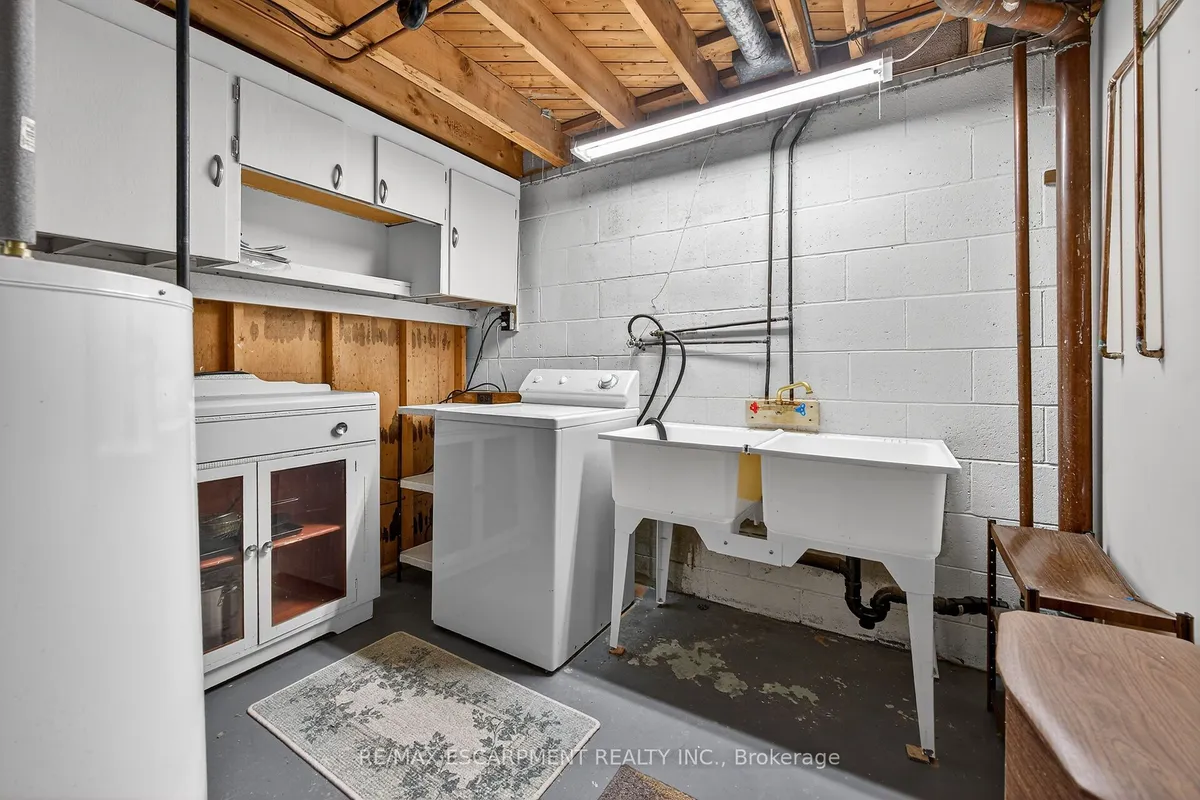 64 Luscombe Street, ON L9A 2J8