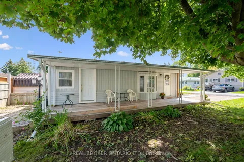 445 Pine Pass, ON N1M 2W5