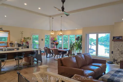 403 1000 Islands Parkway, ON K0E 1L0