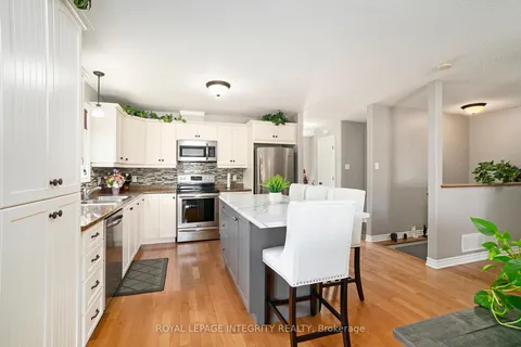 44 Lee Avenue, ON K7A 0A2