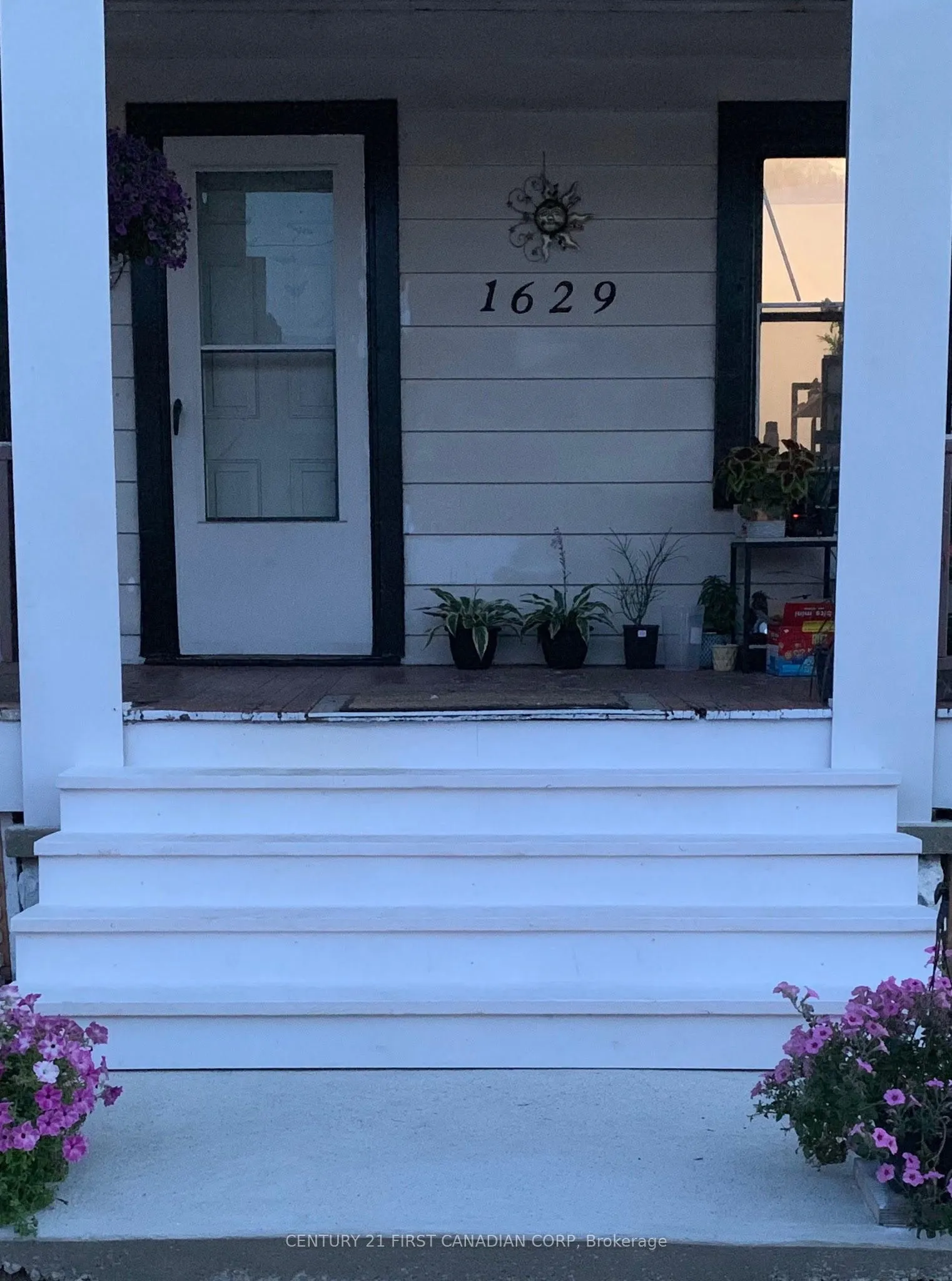 1629 Drouillard Road, ON N8Y 2S4