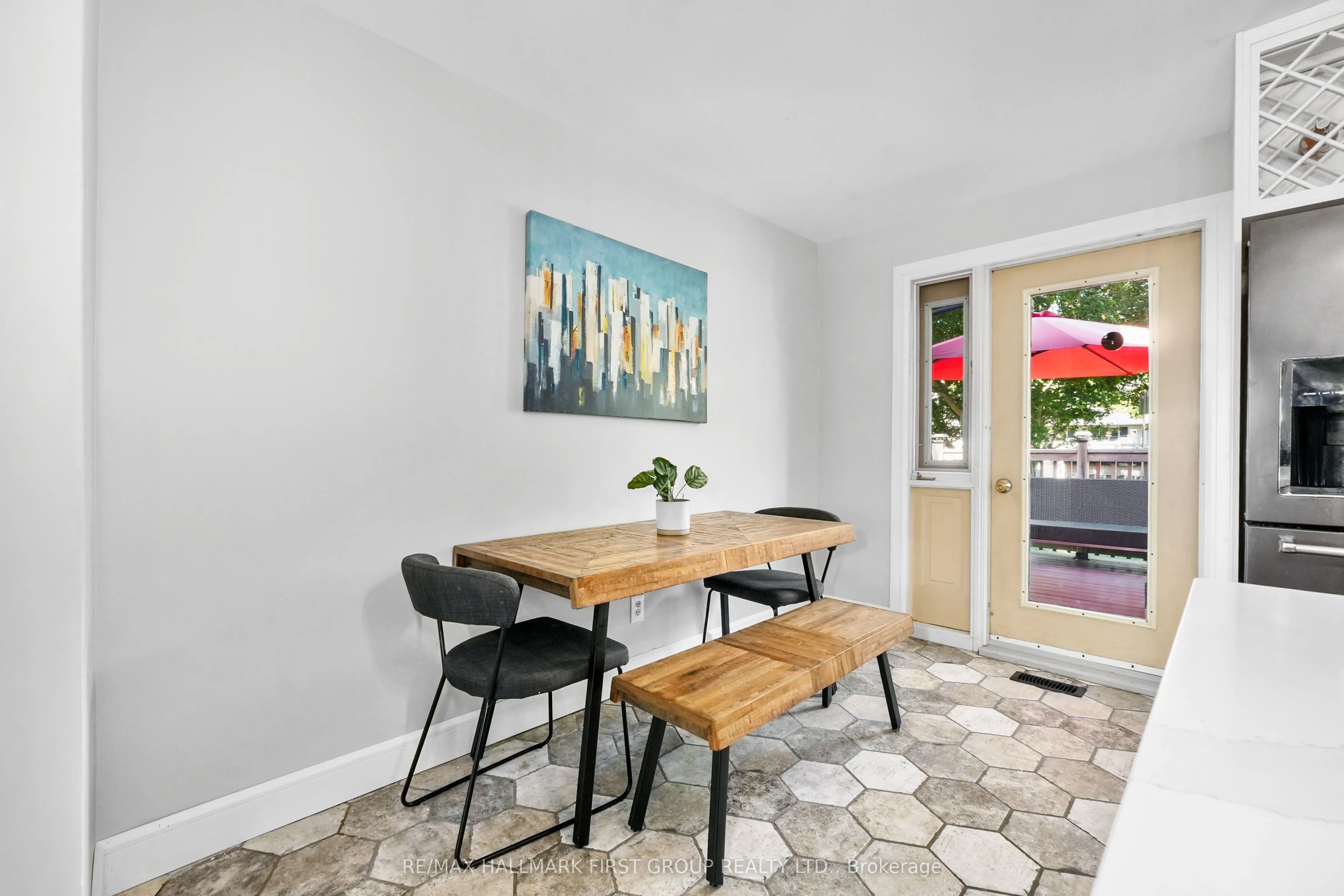 8 Ravensdale Road, ON K9A 2B9