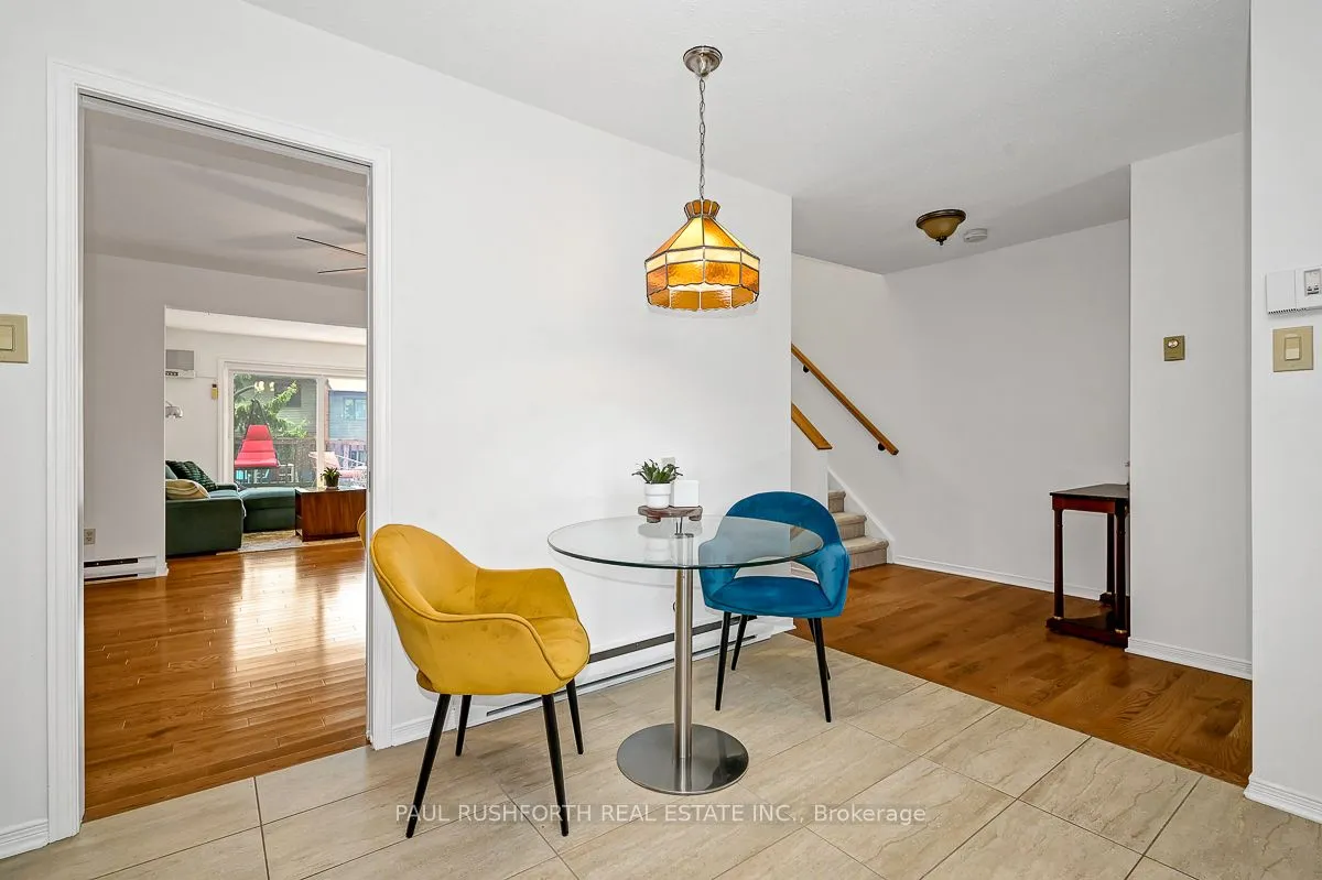 16 Oakley Avenue, ON K2B 6M6