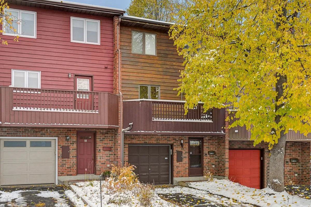 16 Oakley Avenue, ON K2B 6M6