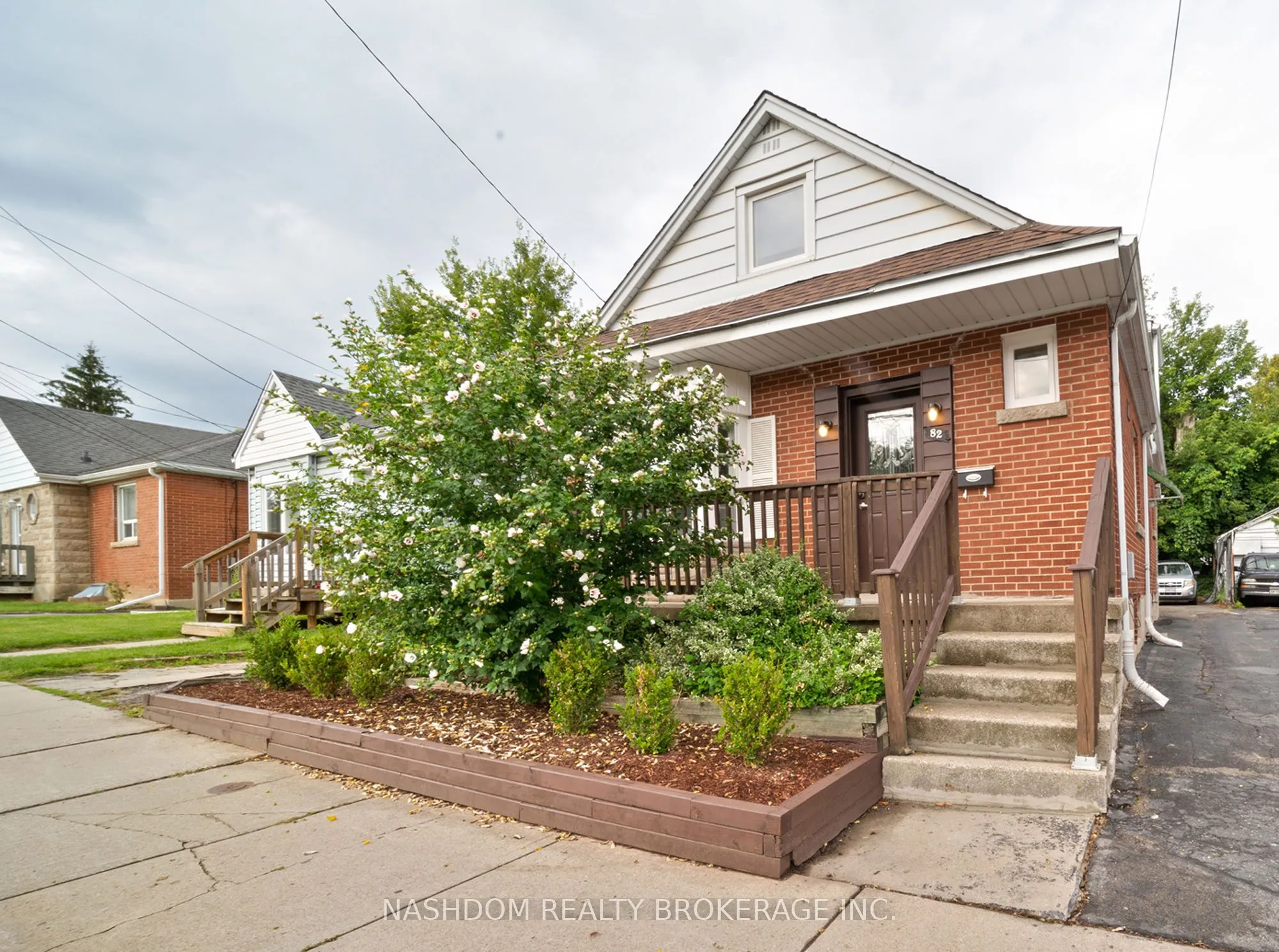 82 Whitney Avenue, ON L8S 2G5