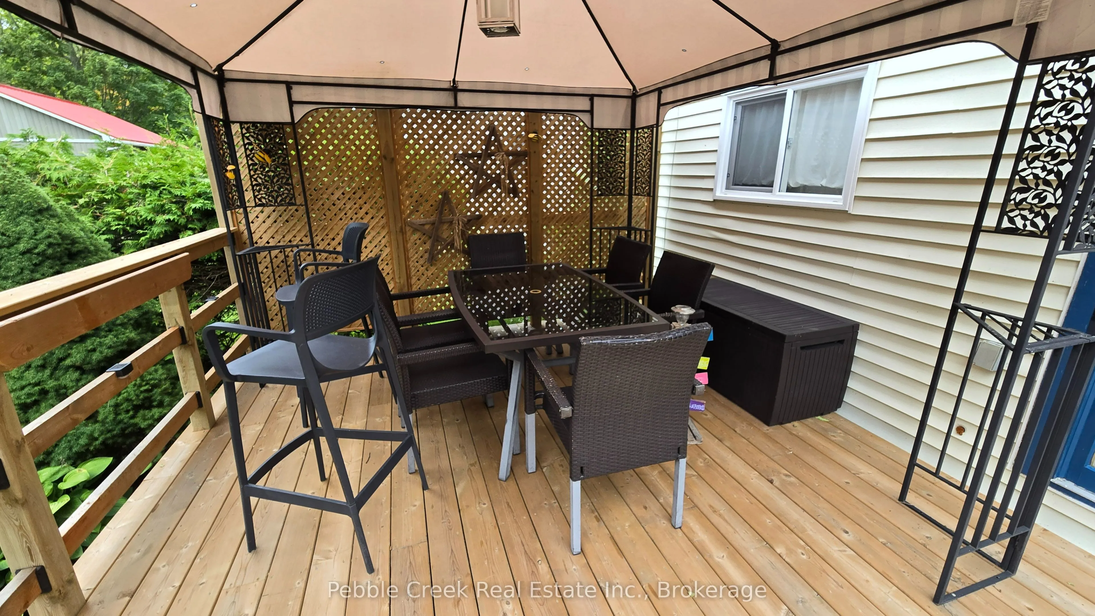 6 Park Road, ON N7A 3X8