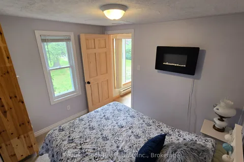 6 Park Road, ON N7A 3X8