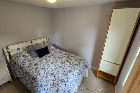 6 Park Road, ON N7A 3X8