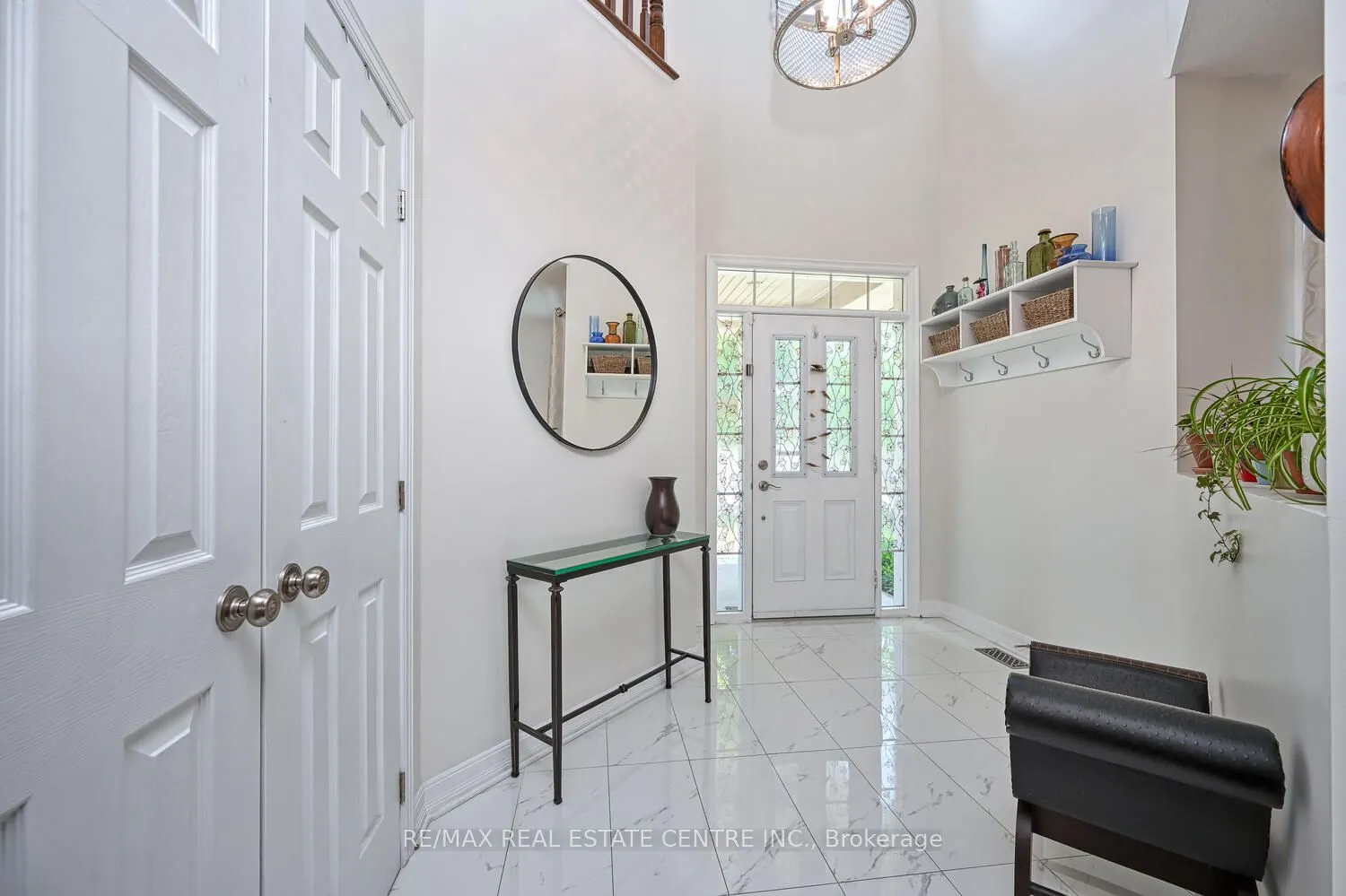 544 Ravendale Way, ON K2J 0G9