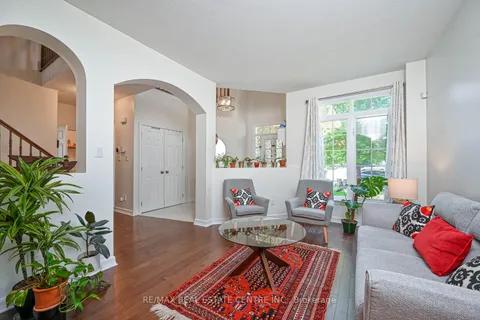 544 Ravendale Way, ON K2J 0G9