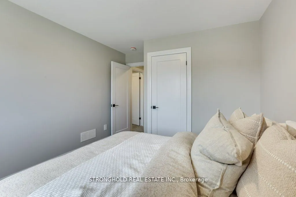 1776 Finley Crescent, ON N6H 5M5