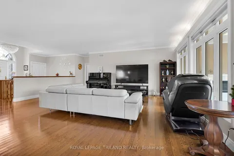 7119 Clayton Walk, ON N6P 1V3