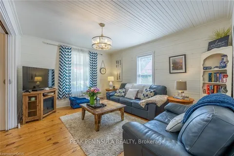 1047 Bay Street, ON N0E 1M0