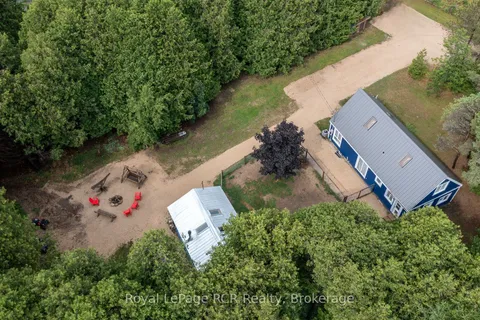 121 Collingwood Street, ON N0C 1E0