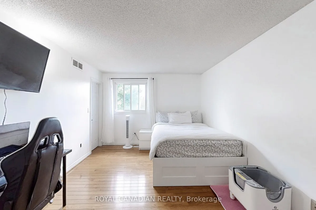 18 Millpond Place, ON L8W 2W7