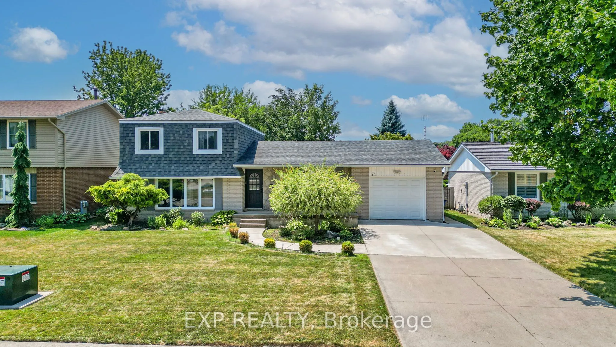 71 Parry Drive, ON N7L 2J1