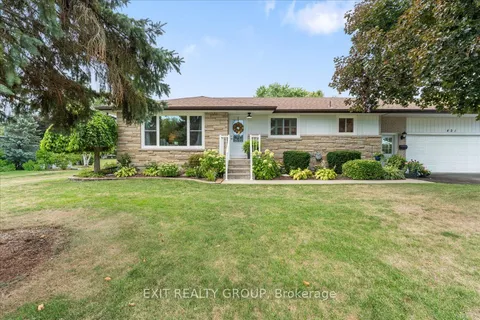 421 Dundas Street, ON K7R 2B9