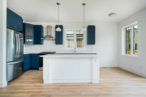 132 WHITE OAK Crescent, ON L9Y 0Z3