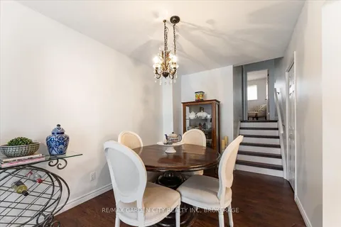 68 Barrington Drive, ON L3C 5Z9