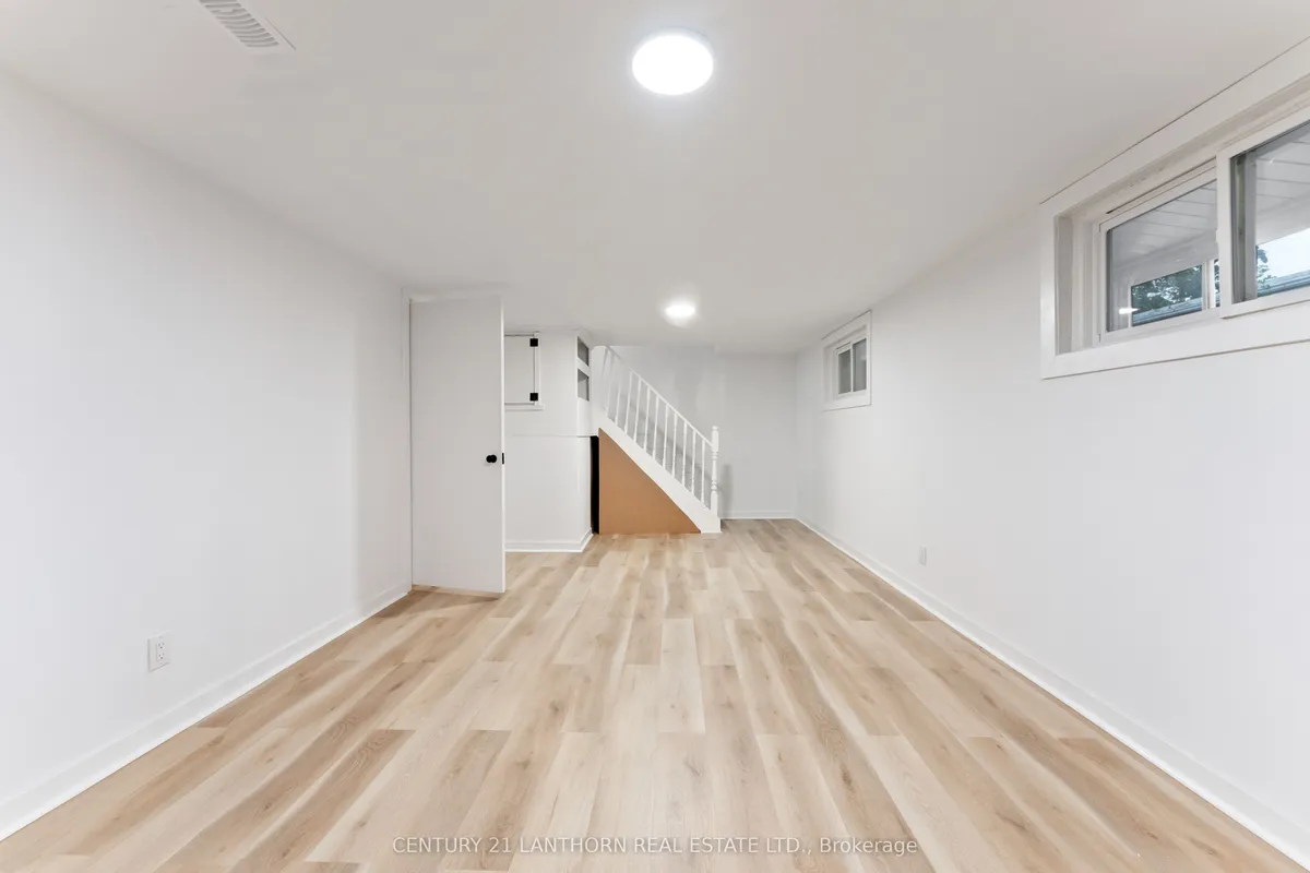 94 Rollins Drive, ON K8N 4J5