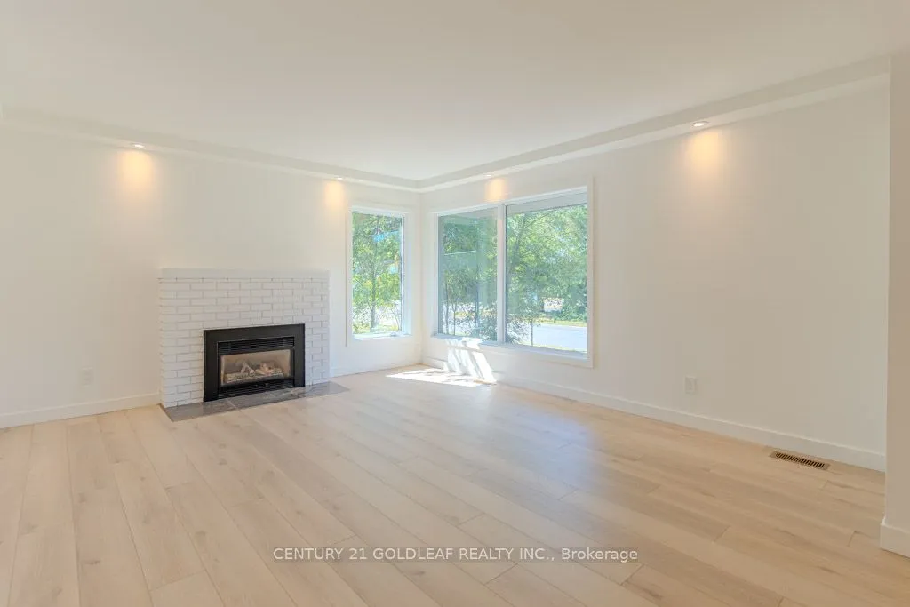 29 Crownhill Street, ON K1J 7K3