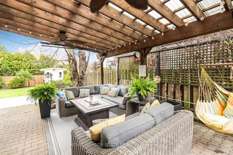 97 Albion Falls Boulevard, ON L8W 1R4