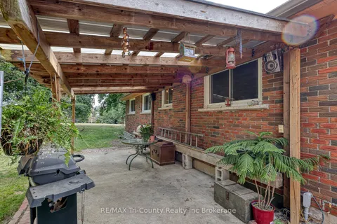 15 Peggy Avenue, ON N0J 1N0